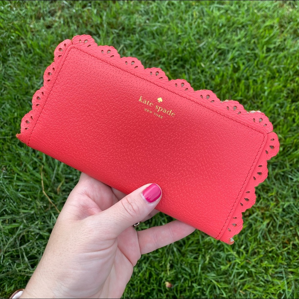 Kate Spade Lace Scalloped Wallet
